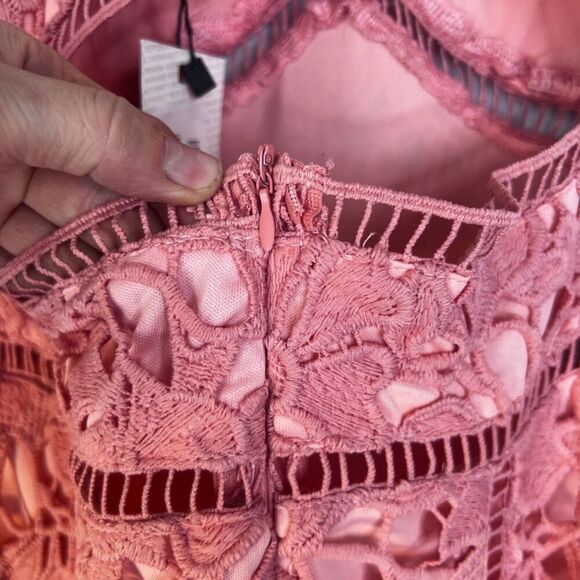 Boohoo NWT Pink Embroidered Floral Lace Cutout‎ Midi Bodycon Dress Size 6 - Picture 7 of 14